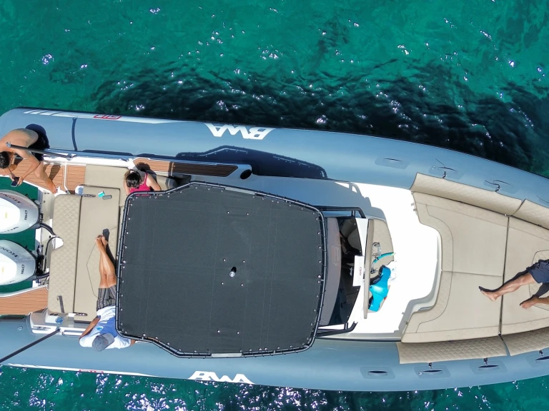 Charter a Bwa 32gt in Porto Rotondo on Samboat