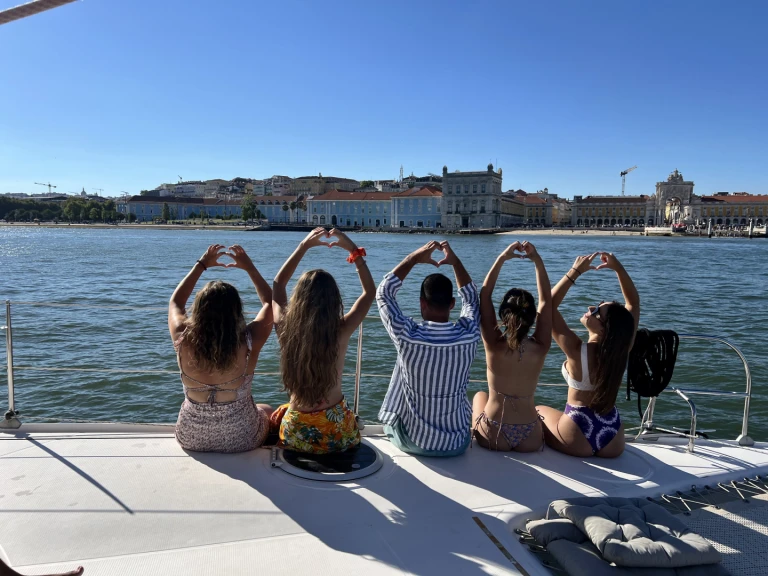 Catamaran to hire Lisbon at the best price
