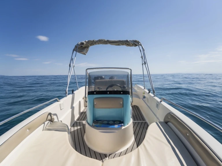 Motorboat to hire Zakynthos at the best price