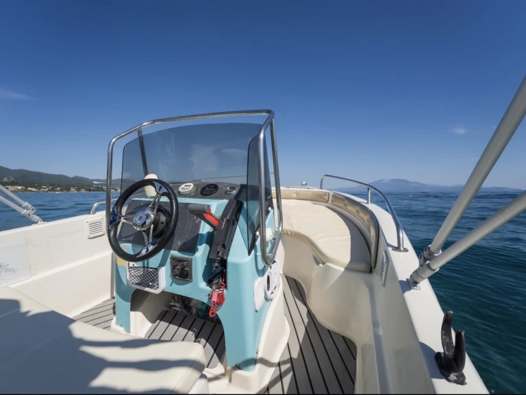 Yacht charter Zakynthos - Ranieri Ranieri 500 Open on SamBoat