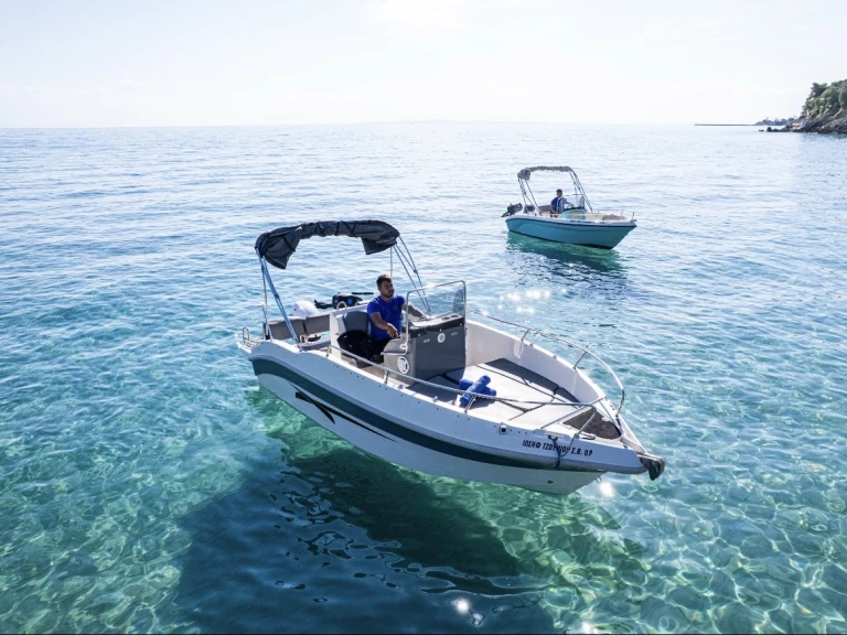 Hire a Nireus Nireus Ω53 Elegance  Zakynthos