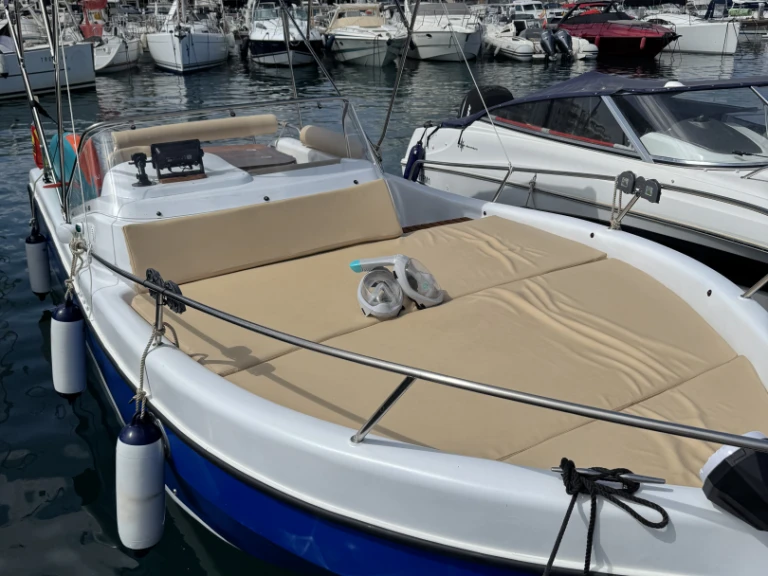 Charter a MLS BOATS MLS 705 BP in San Antonio Port on Samboat