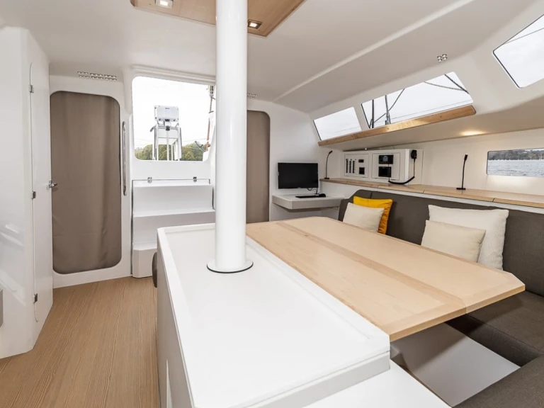 Sailboat hire in Uturoa - Pogo Structures Pogo 44