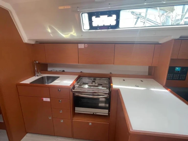 Bavaria Bavaria C42 /3cab charter bareboat or skippered in  Paros (Island)