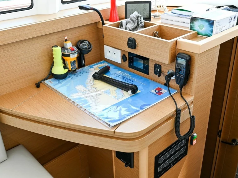 Yacht charter Pula - Excess Excess 11 (Cat)/6 cab on SamBoat