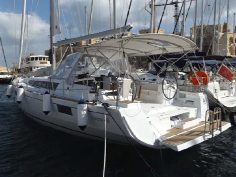 Sailboat hire in Kalkara - Bénéteau Oceanis 48 /5cab