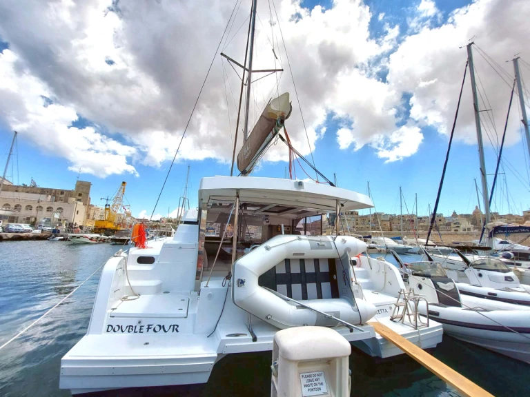 Hire a Bali Bali Catspace/4 cab Kalkara