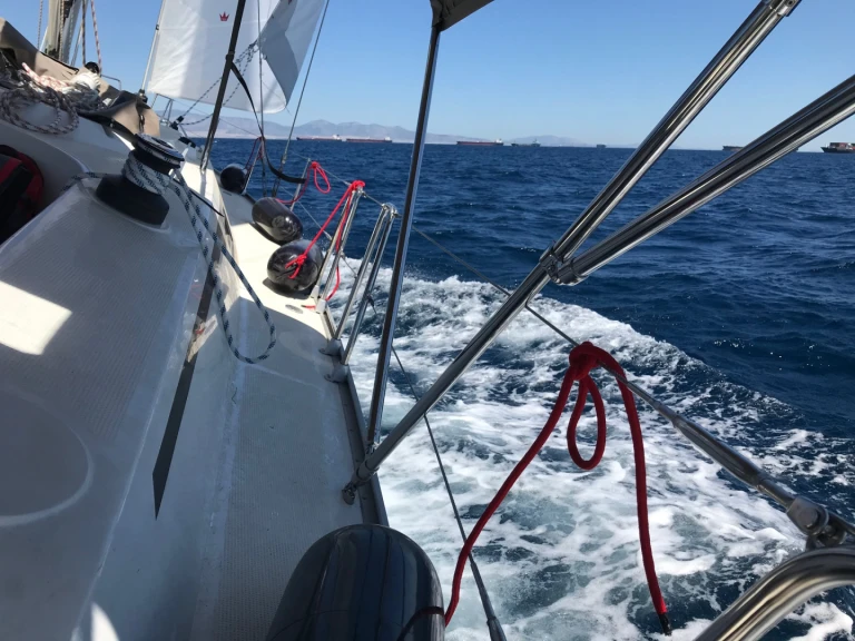 Charter a Bavaria Bavaria Cruiser 46 /4cab in Gouvia on Samboat