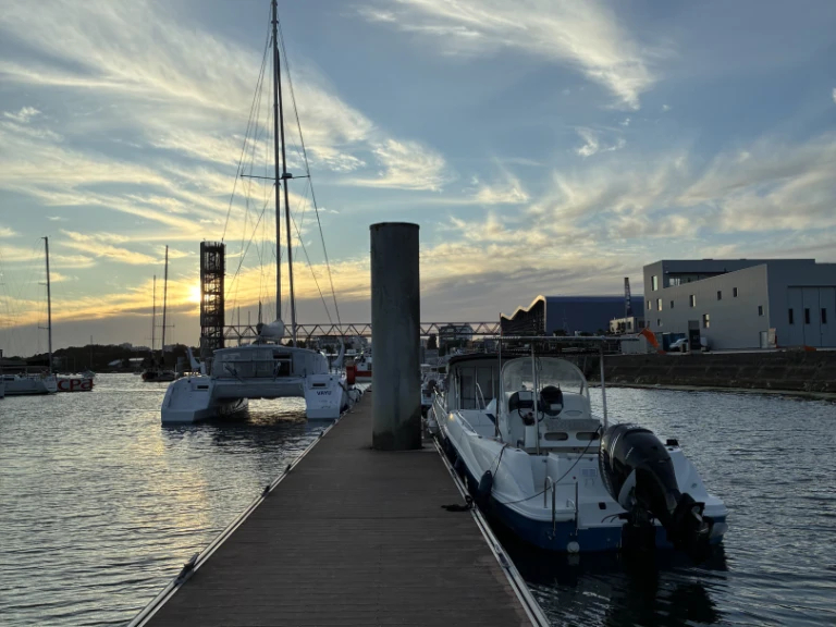 Yacht charter Lorient - Quicksilver Quicksilver 800 Commander on SamBoat