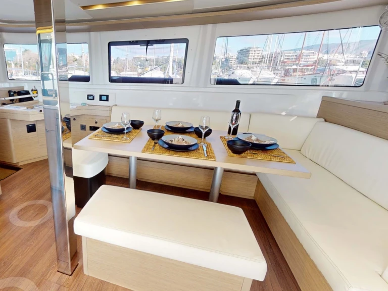 Yacht hire Alimos cheap Lagoon 46 Fly (6 cab.)
