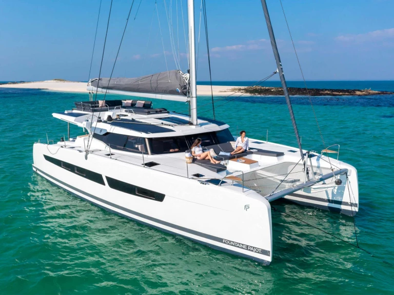 Hire Catamaran with or without skipper Fountaine Pajot Néa Péramos