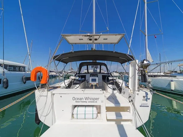 Hire Sailboat Dufour with a boat licence