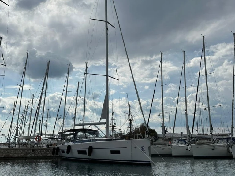 Sailboat hire in Alimos - Bavaria Bavaria C45 Holiday /5cab