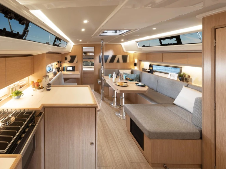 Yacht hire Gouvia cheap Bavaria C42 /3cab