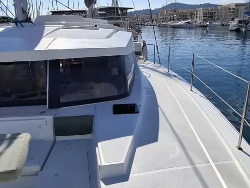 Yacht hire Bormes-les-Mimosas cheap Bali 4.2 CAT/5 cab
