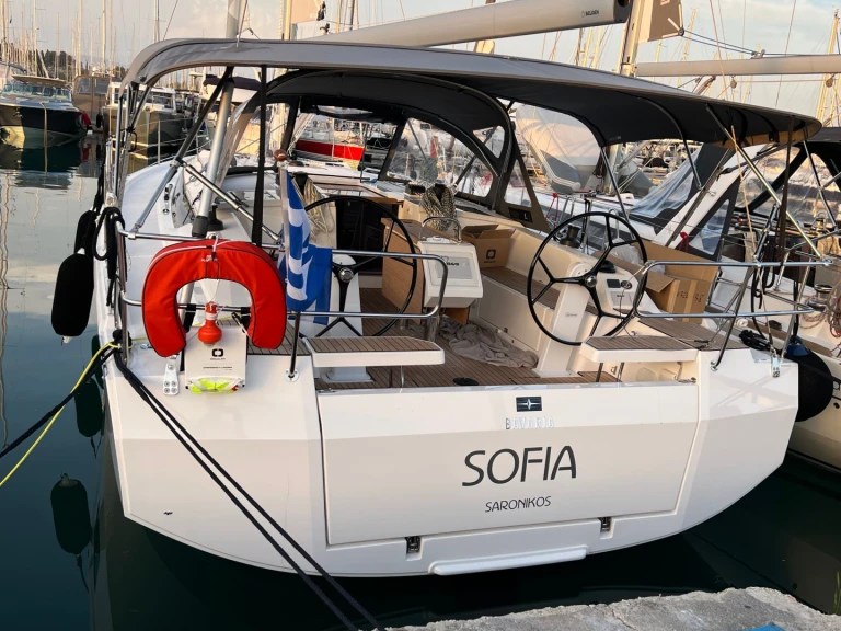 Hire Sailboat Bavaria with a boat licence