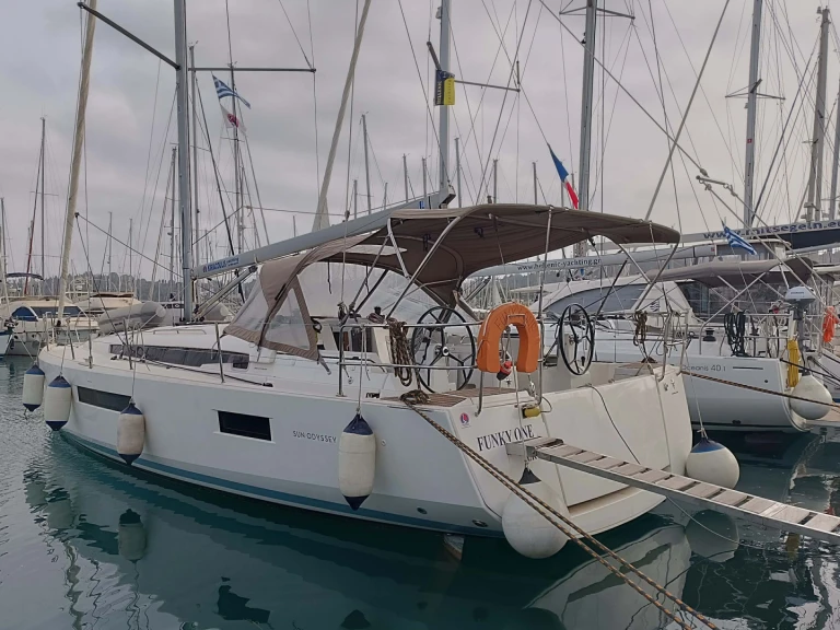 Jeanneau Sun Odyssey 440 (4cab) charter bareboat or skippered in  Gouvia