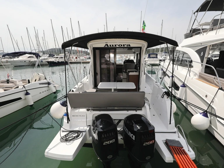 Hire Motorboat with or without skipper Bénéteau Biograd na Moru