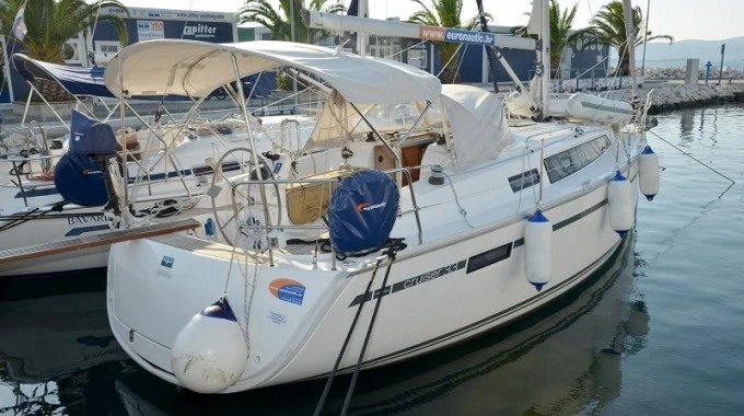 Yacht charter Biograd na Moru - Bavaria Cruiser 33 on SamBoat