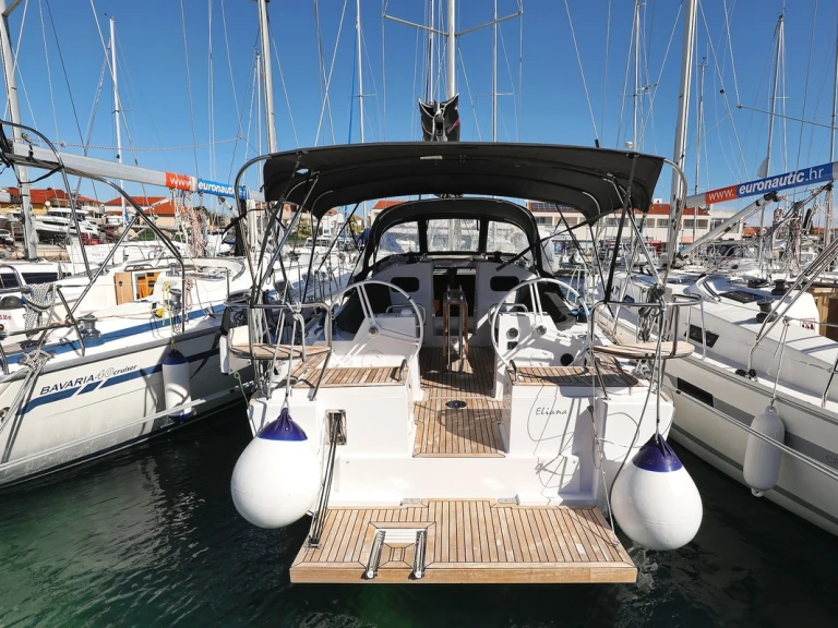 Sailboat to hire Biograd na Moru at the best price