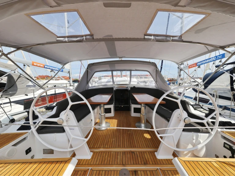 Hire Sailboat with or without skipper Hanse Biograd na Moru