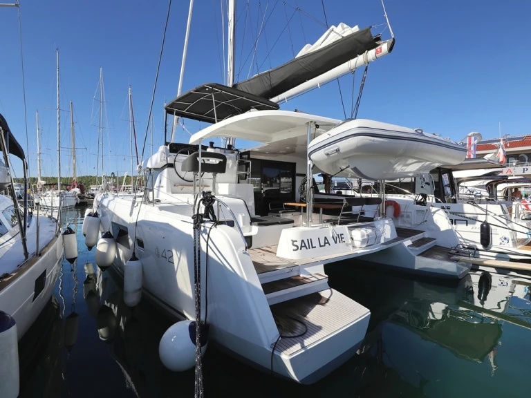 Yacht charter Biograd na Moru - Lagoon Lagoon 42 on SamBoat