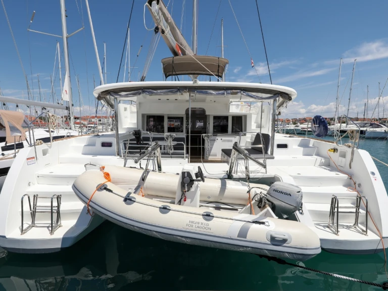 Hire Catamaran with or without skipper Lagoon Biograd na Moru