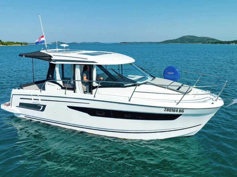 Motorboat hire in Biograd na Moru - Jeanneau Merry Fisher 895