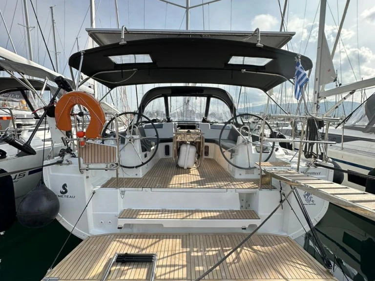 Hire Sailboat with or without skipper Bénéteau Alimos