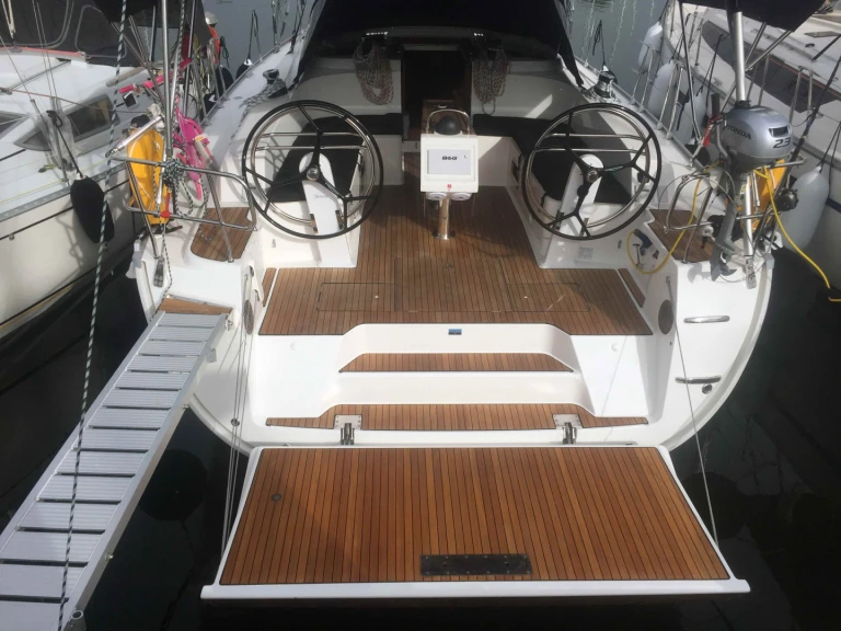 Sailboat to hire Skiathos at the best price