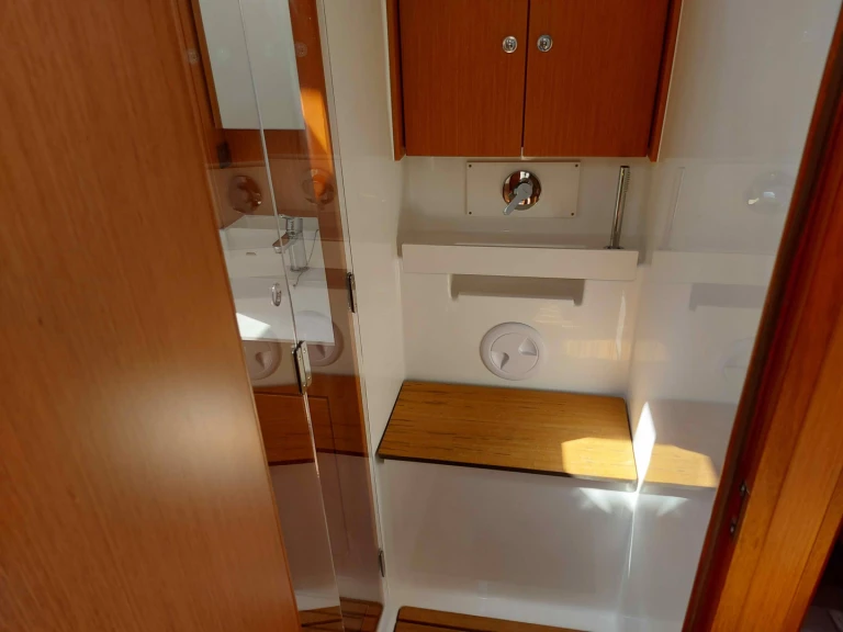Yacht hire Alimos cheap Bavaria C57 /5cab