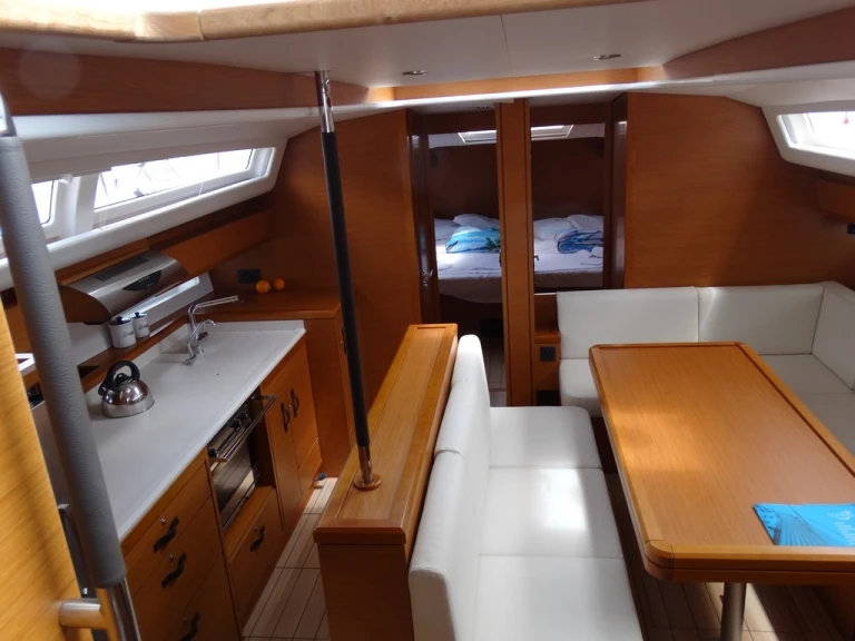 Yacht hire Volos cheap Jeanneau 54 /6cab