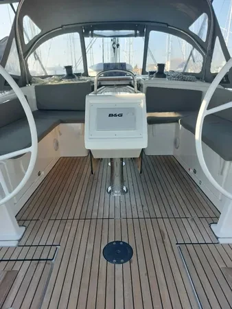 Sailboat to hire Lefkáda at the best price