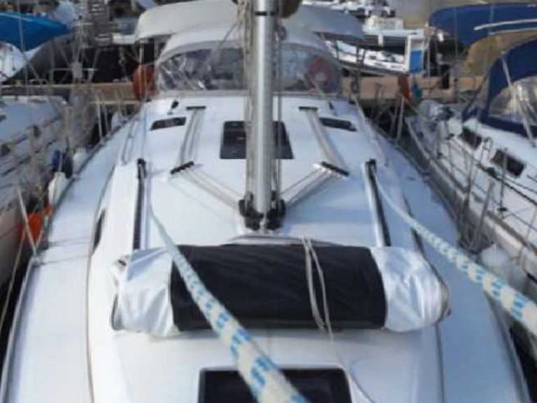 Yacht hire Kalkara cheap Bavaria Cruiser 36 /3cab