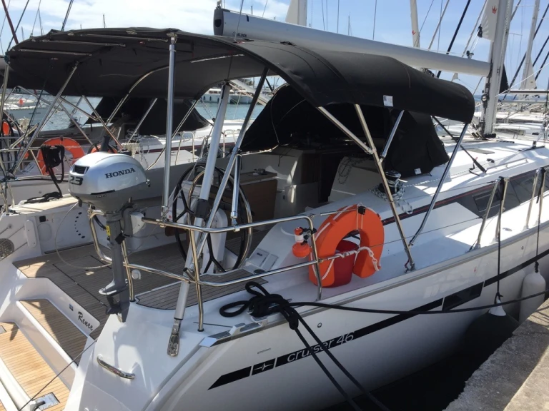 Sailboat to hire Skiathos at the best price