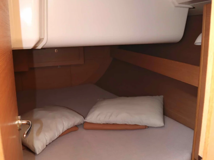 Yacht hire Alimos cheap Dufour 382 /3cab