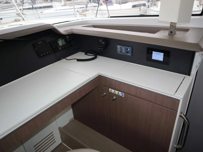 Hire Catamaran Bali with a boat licence
