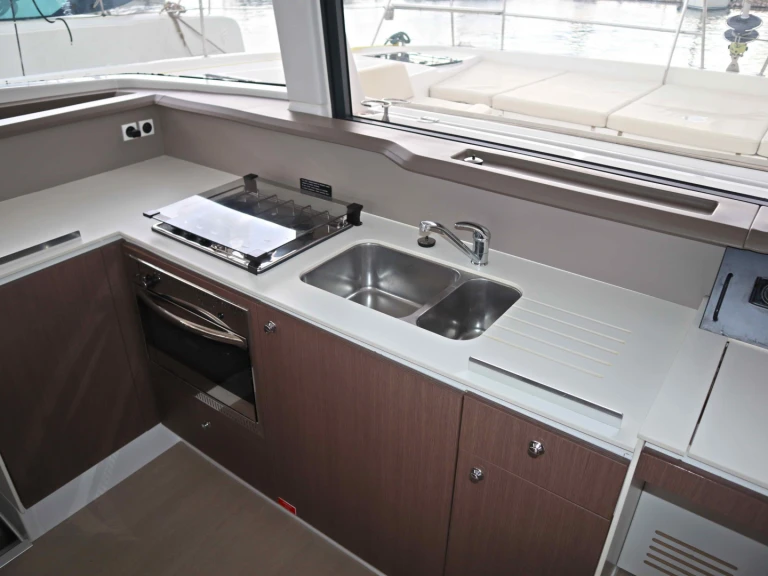 Yacht charter Paros (Island) - Bali Bali 4.1/4 cab, 4WC on SamBoat