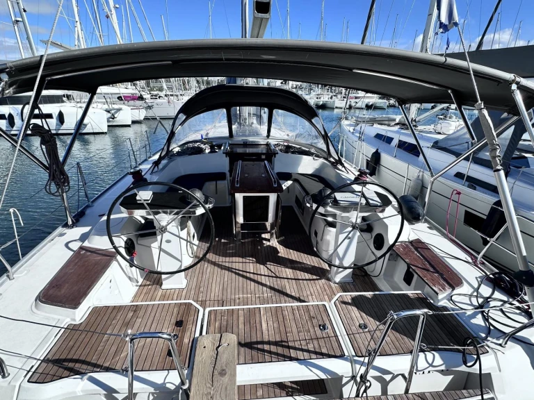 Yacht charter Alimos - Bavaria Bavaria Cruiser 56 /6cab on SamBoat