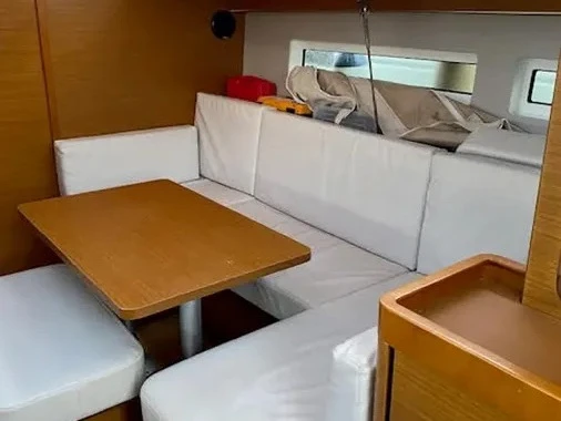 Yacht charter Paros (Island) - Jeanneau Sun Odyssey 440 (4cab) on SamBoat