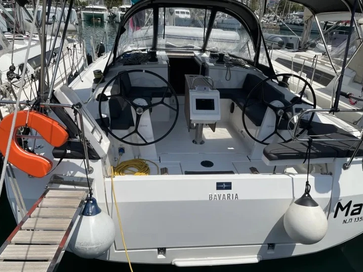 Bavaria Bavaria C42 /3cab charter bareboat or skippered in  Alimos