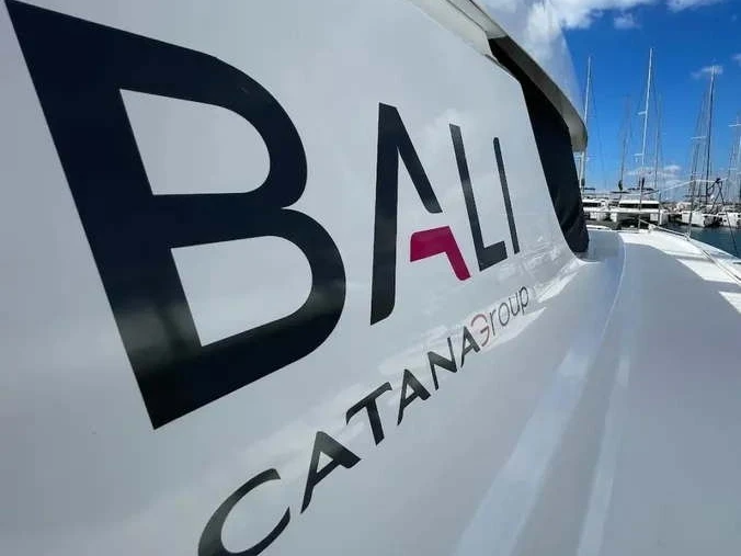 Catamaran hire in Alimos - Bali Bali 4.8/6 cab