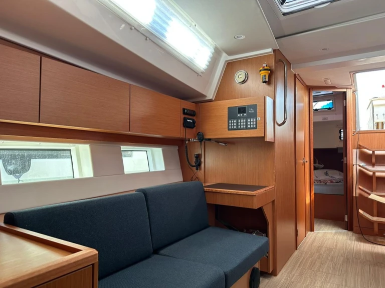 Yacht charter Alimos - Bavaria Bavaria C45 Holiday /5cab on SamBoat