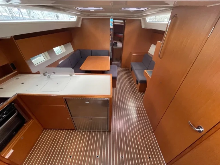 Sailboat hire in Alimos - Bavaria Bavaria C45 Holiday /5cab