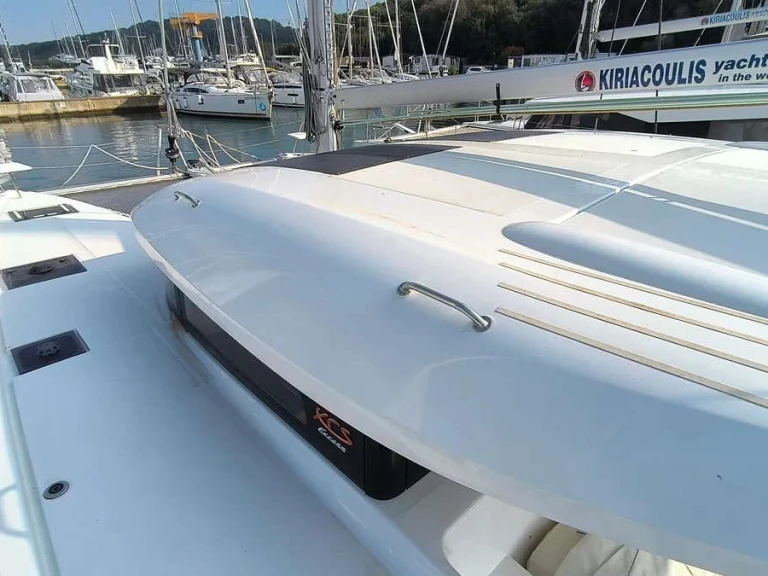 Catamaran hire in Pula - Excess Excess 11 (Cat)/6 cab