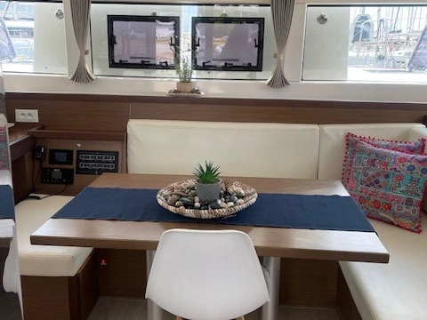 Yacht charter Alimos - Lagoon Lagoon 40/4 cab on SamBoat