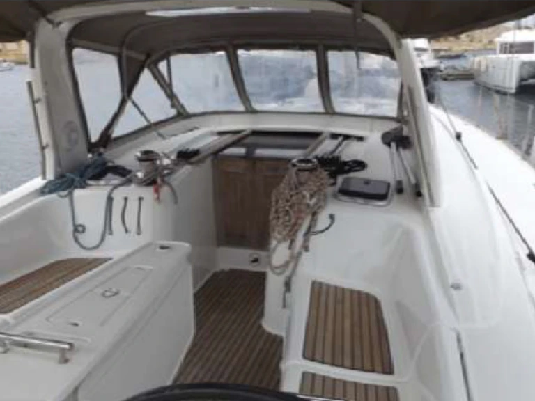 Yacht charter Kalkara - Bénéteau Oceanis 50 /6cab on SamBoat