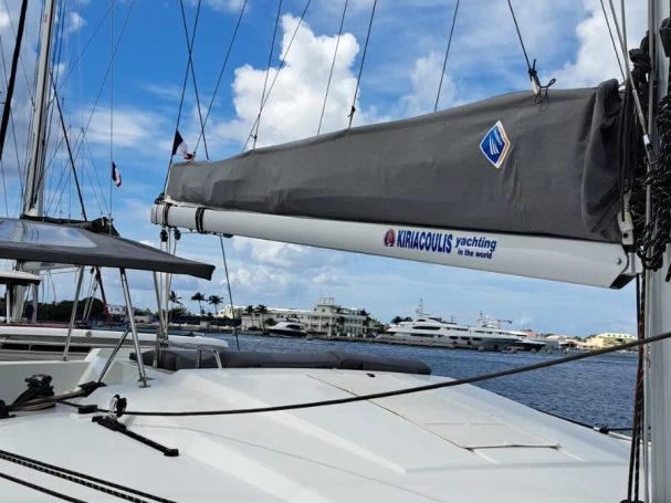 Catamaran hire in Propriano - Fountaine Pajot Astréa 42 Quatuor CAT/6 cab