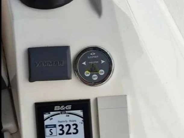 Hire Sailboat Bavaria with a boat licence