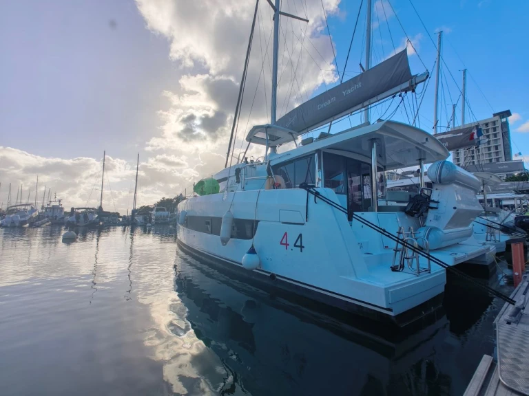 Hire Catamaran with or without skipper Bali Bas du Fort